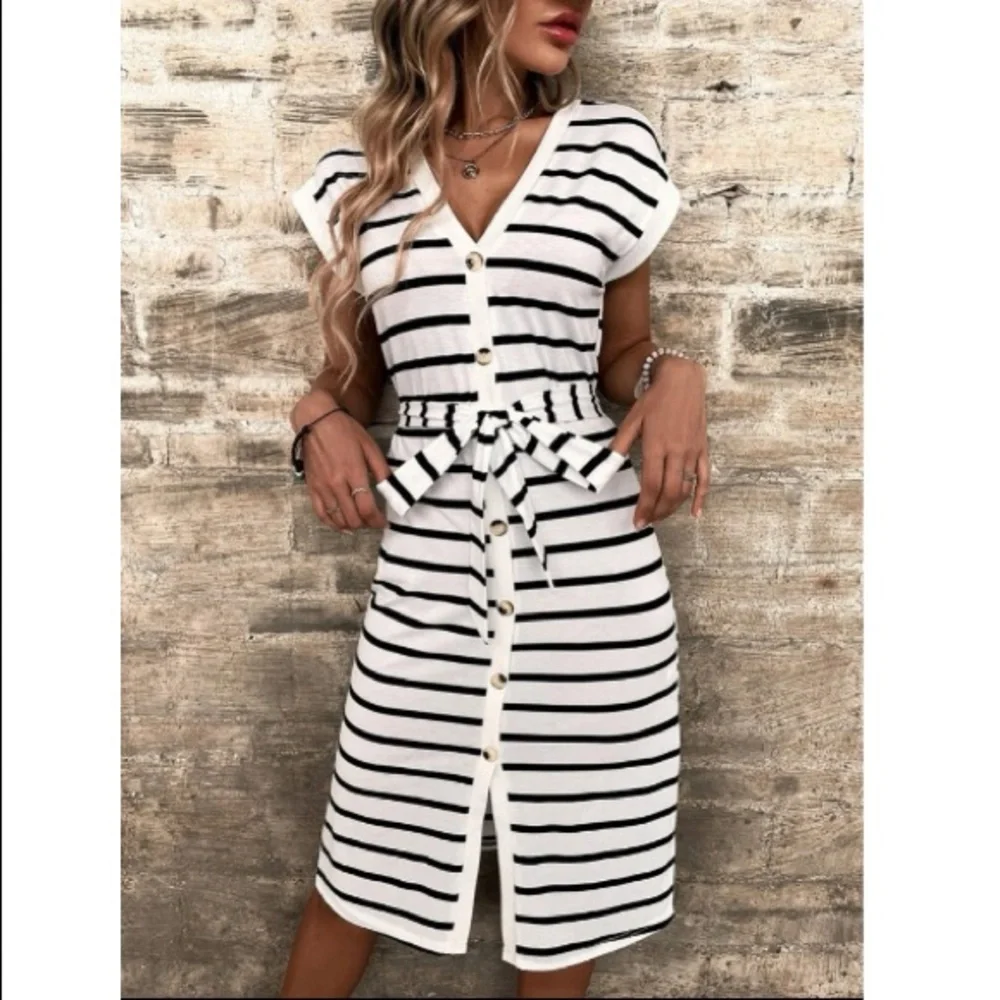 Striped dolman sleeve button through dress - Picture 4 of 7